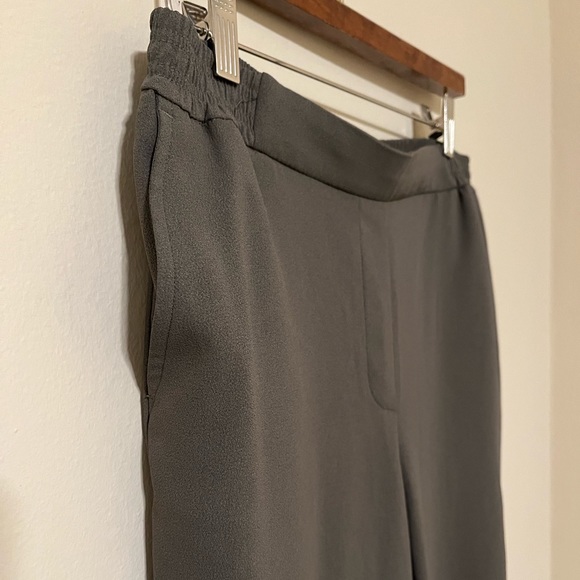 👖Anthropologie pull on trousers in olive - Picture 3 of 8